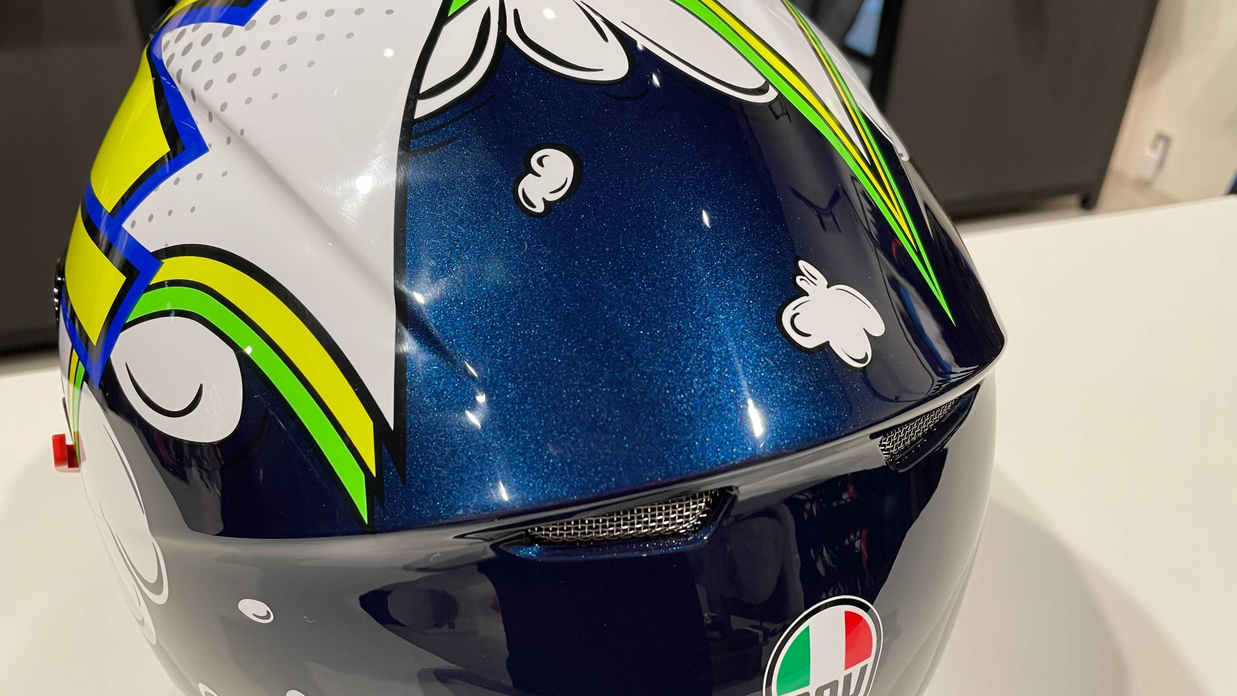 AGVヘルメットのレプリカ レプリカからPOPなデザインも！K-3 SVの新色が続々入荷しました